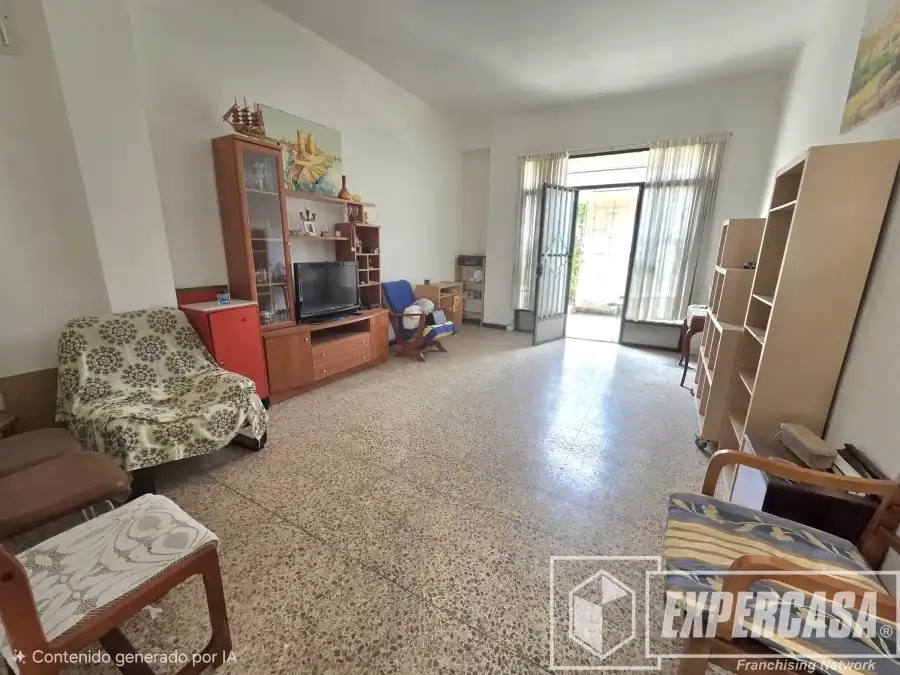 Business premises for sale in Casc Urbà, imagen 2