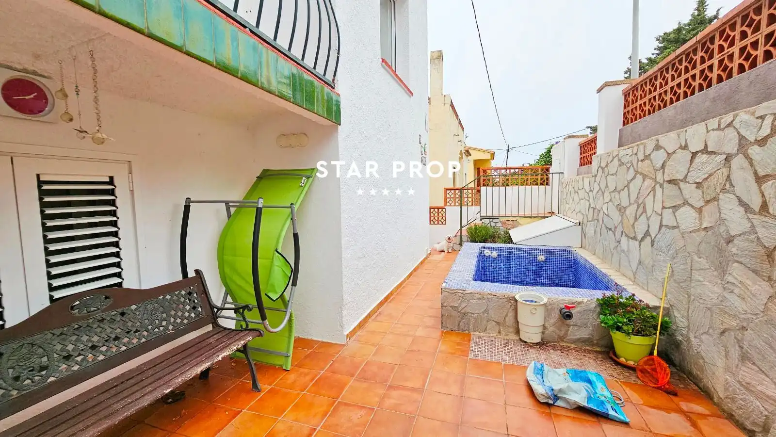 Vista exterior de Piso en venta en Llançà con Jardín privado, Terraza y Trastero