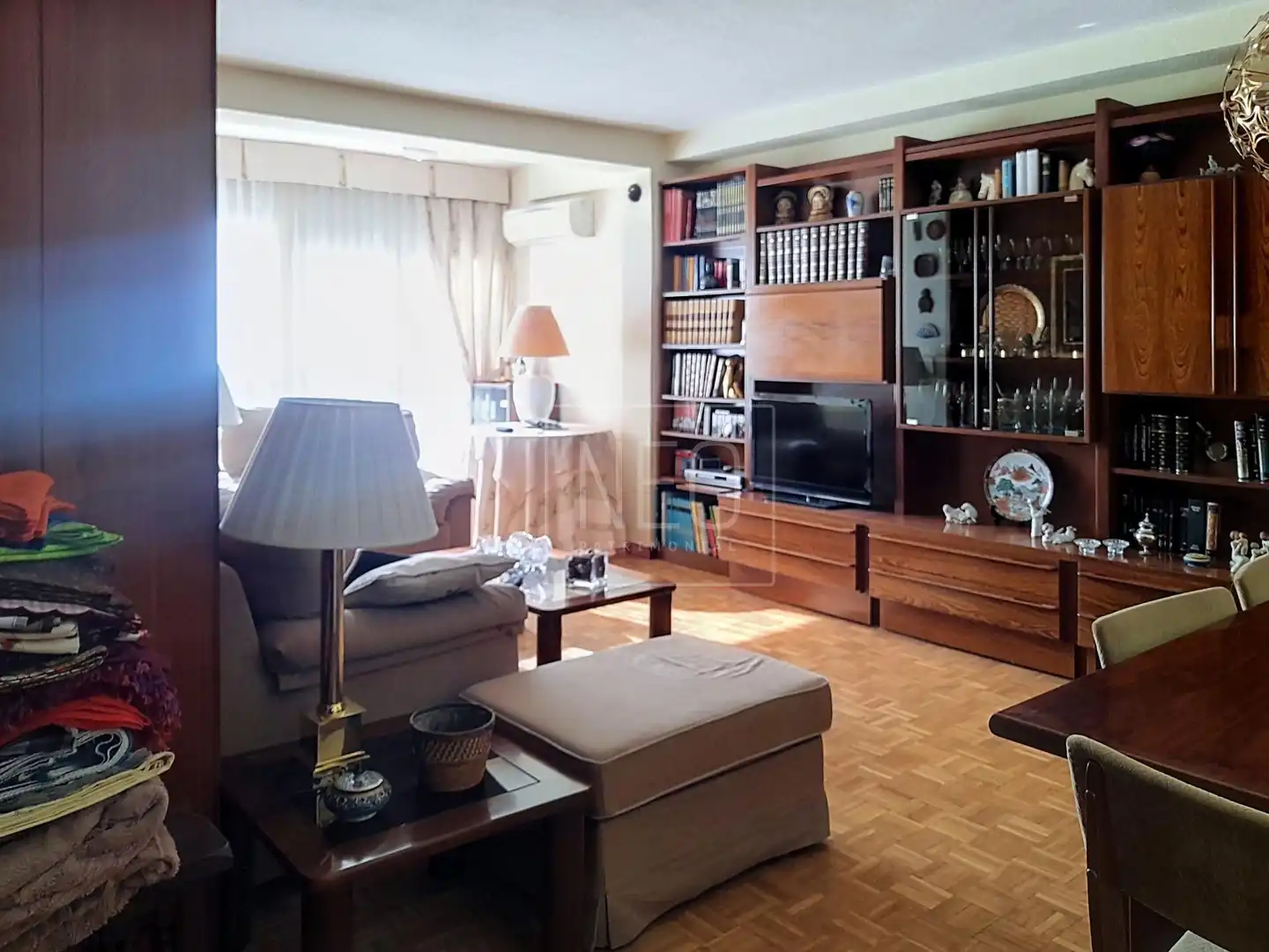 Sala d'estar de Pis en venda en Madrid amb Aire condicionat, Calefacció i Parquet