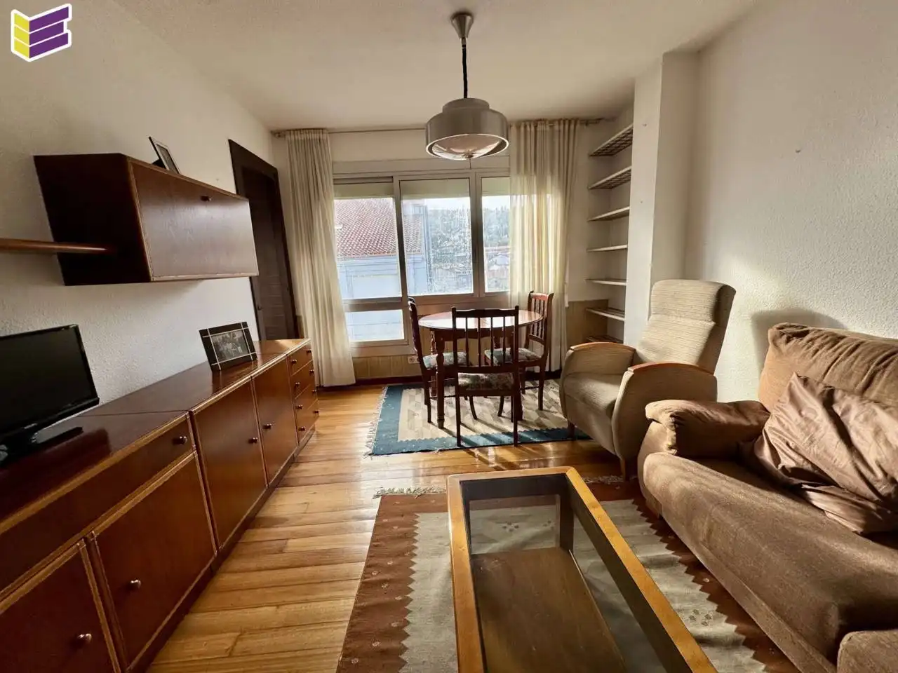 Sala de estar de Piso en venta en Baiona con Calefacción, Parquet y Amueblado