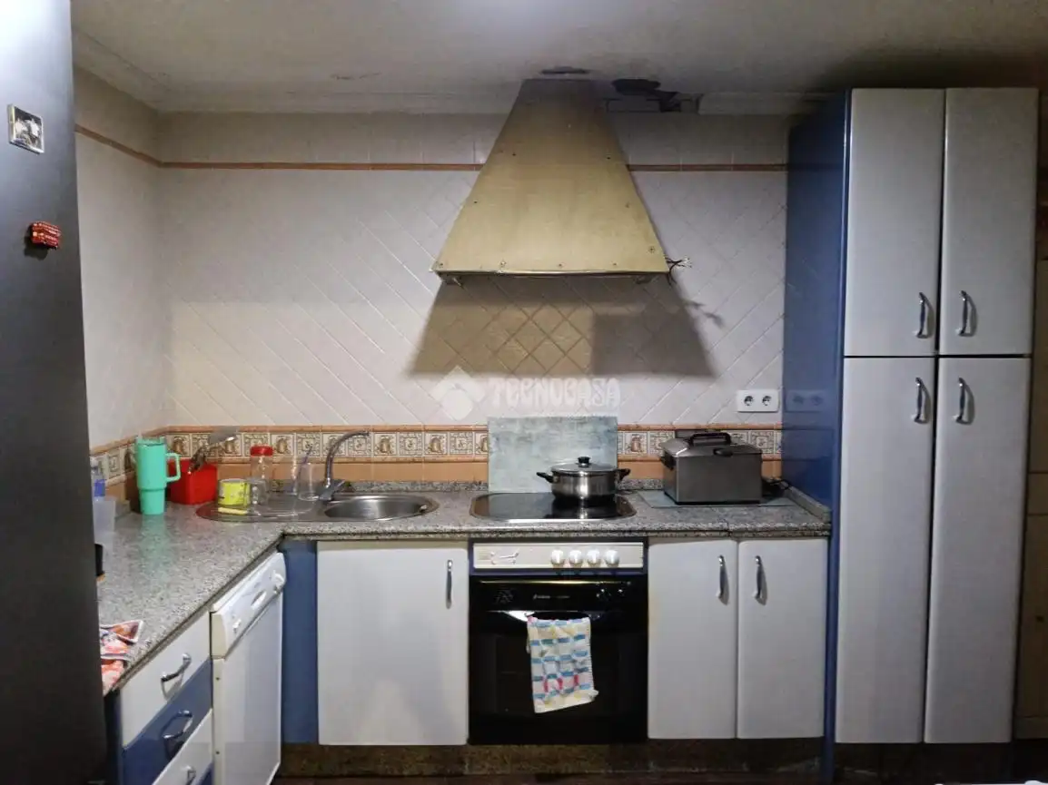 Cocina de Casa adosada en venta en Dos Hermanas con Aire acondicionado, Jardín privado y Trastero