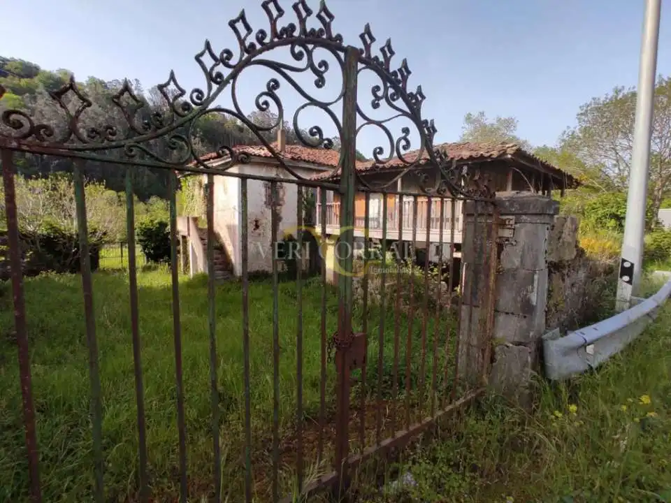 Terreno en venta en Infiesto, Piloña