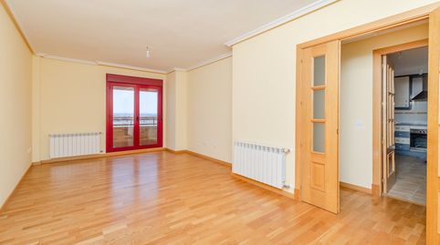 Foto 2 de Piso en venta en Sorolla, 7, El Quiñón, Seseña