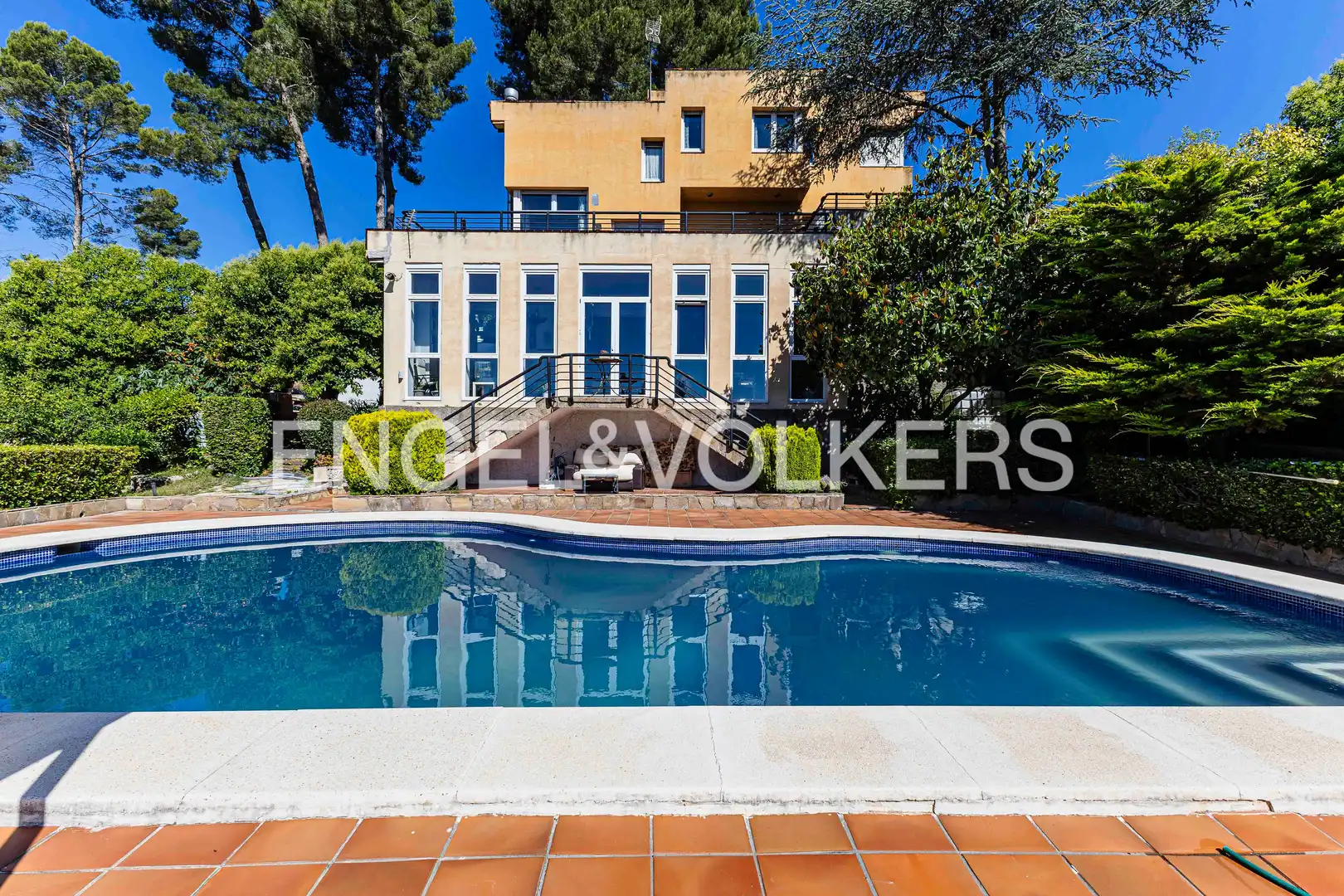 Casa con terraza en venta en Pallejà