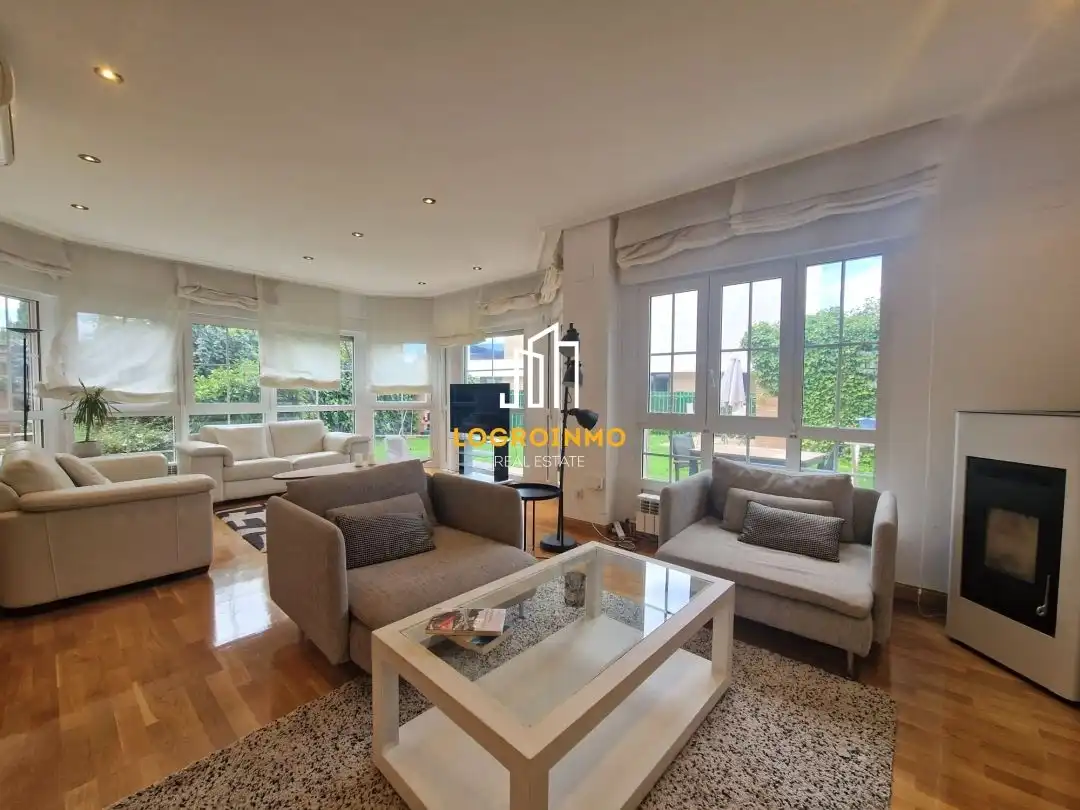 House with pool for sale in Avda. Madrid, imagen 12