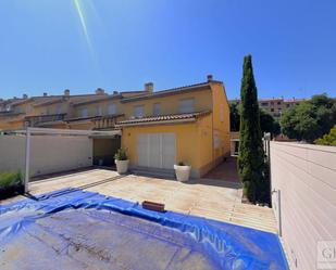 Exterior view of Single-family semi-detached for sale in  Toledo Capital  with Air Conditioner, Heating and Private garden