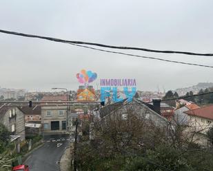 Vista exterior de Casa adosada en venda en Vigo  amb Calefacció i Traster