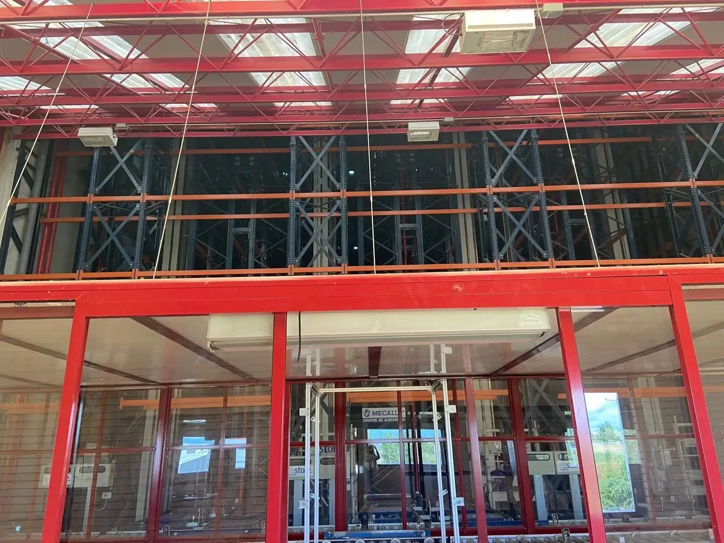 Nau industrial de lloguer en León Capital 