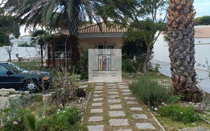 Jardí de Casa o xalet en venda en Chiclana de la Frontera amb Jardí privat, Terrassa i Piscina