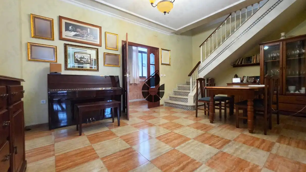 Casa adosada en venda en Coria del Río amb Terrassa i Traster