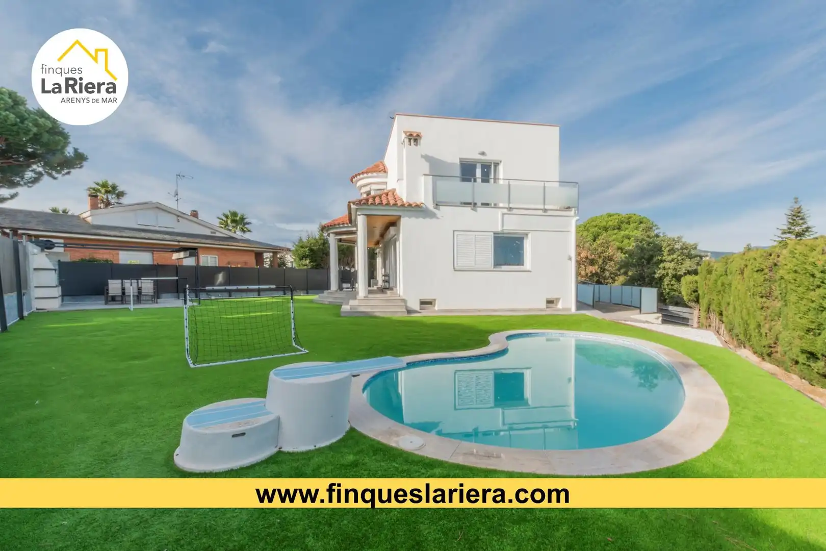 Garden of Houses for sale in Arenys de Mar  with Air Conditioner, Private garden and Parquet flooring
