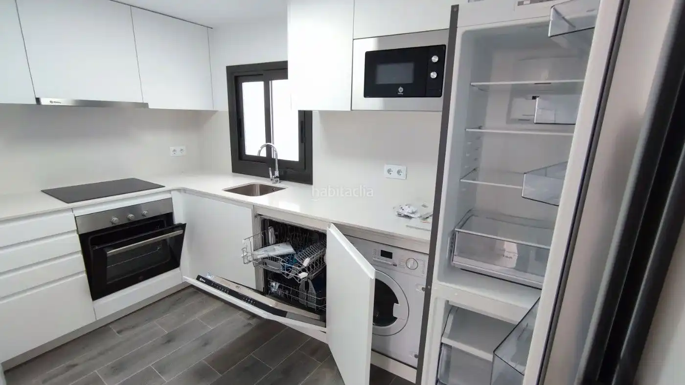 Piso con ascensor en alquiler en Carrer Llevant 16, imagen 2