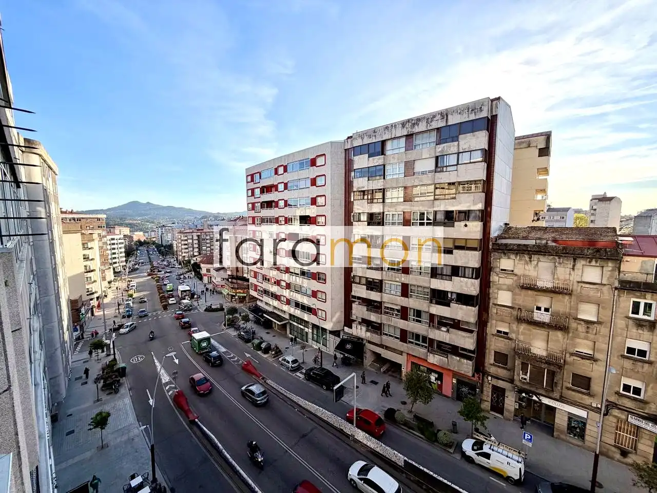 Vista exterior de Pis en venda en Vigo  amb Calefacció, Parquet i Terrassa