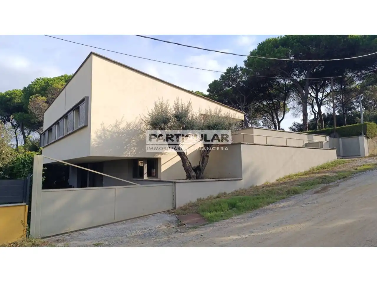 Vista exterior de Casa o xalet en venda en La Roca del Vallès, Barcelona
