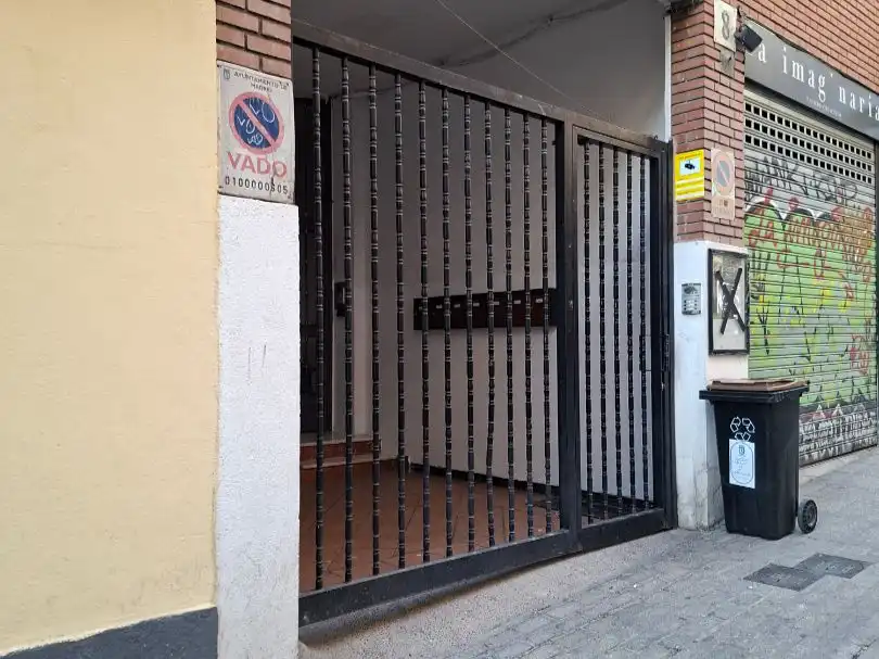 Exterior view of Storage room for rent in Madrid