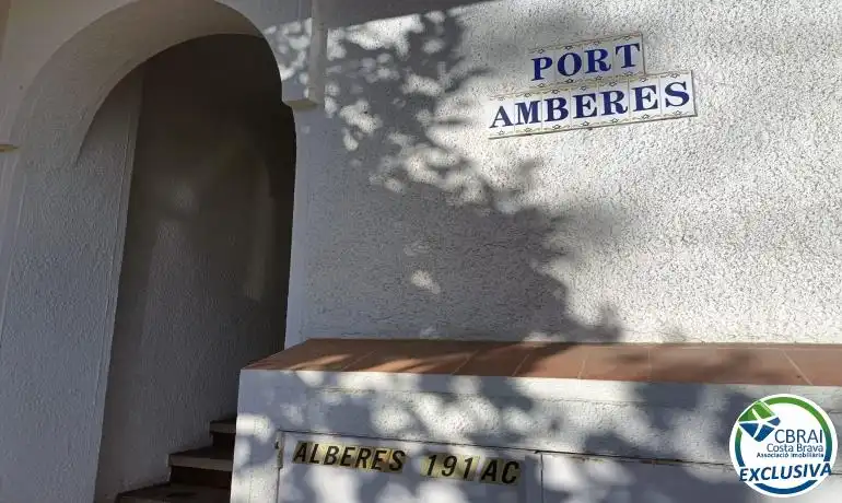 Vista exterior de Apartamento en venta en Empuriabrava con Aire acondicionado, Calefacción y Terraza