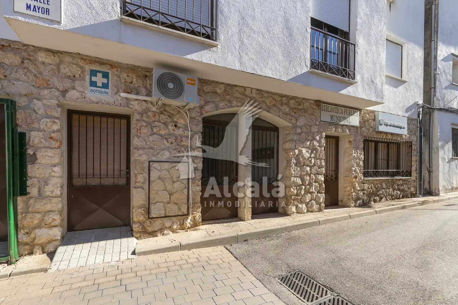 Vista exterior de Residencial en venta en Hueva