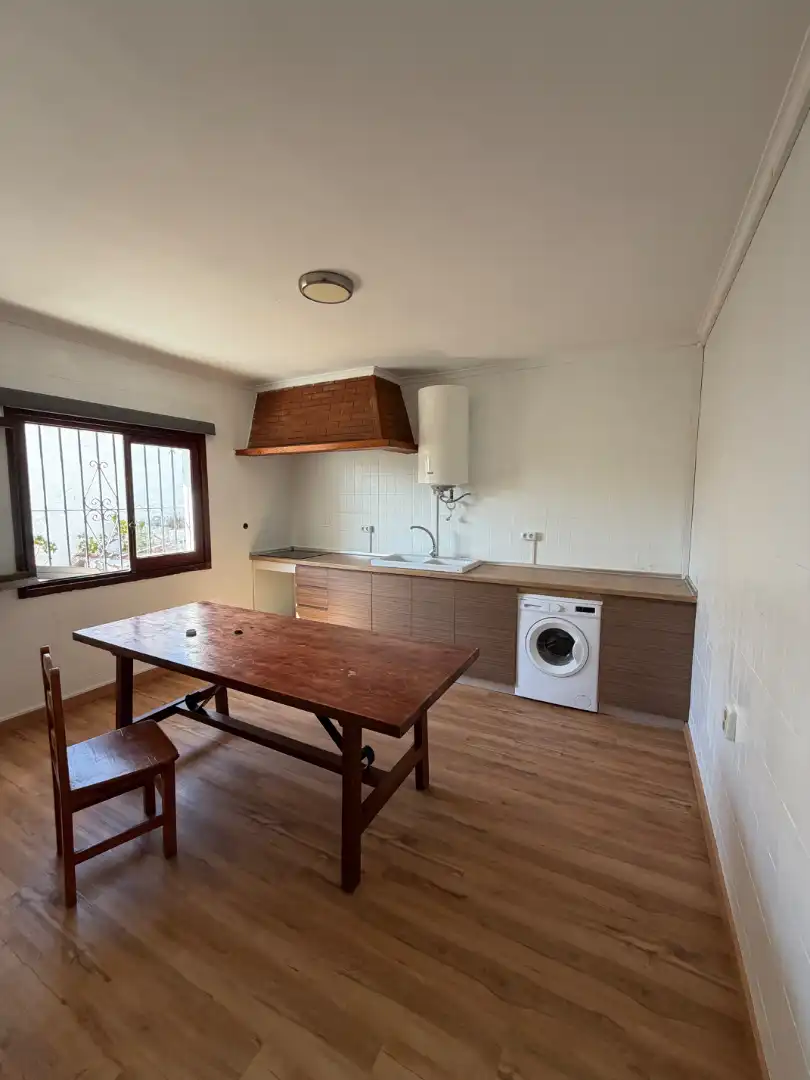 Cuina de Pis per a compartir en Málaga amb Jardí privat, Terrassa i Moblat