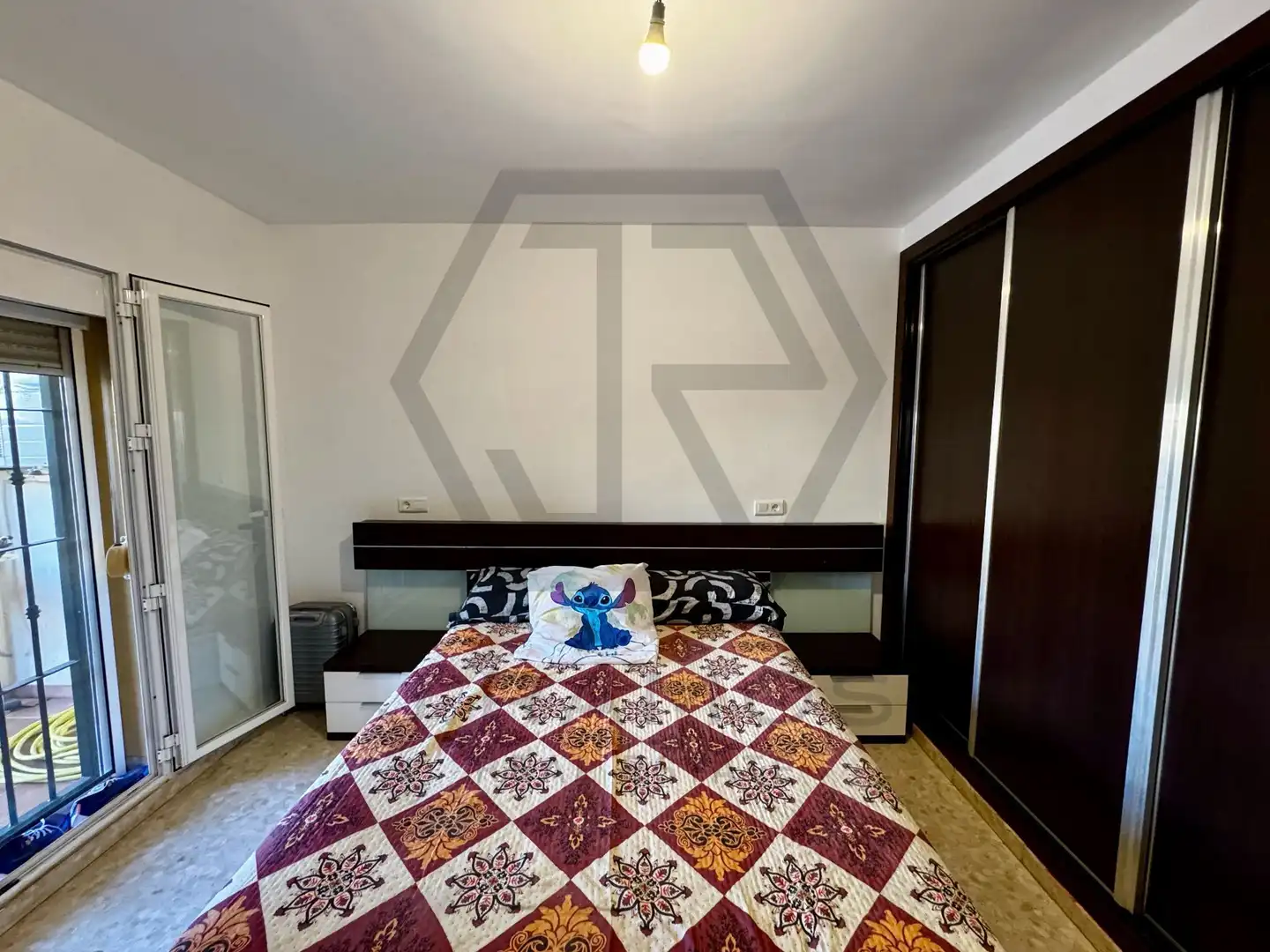 Piso con piscina en venta en Pintor Antonio Valdes, imagen 3