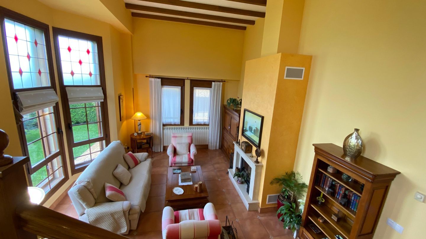 Sala de estar de Casa o chalet en venta en Vitoria - Gasteiz con Calefacción, Jardín privado y Terraza