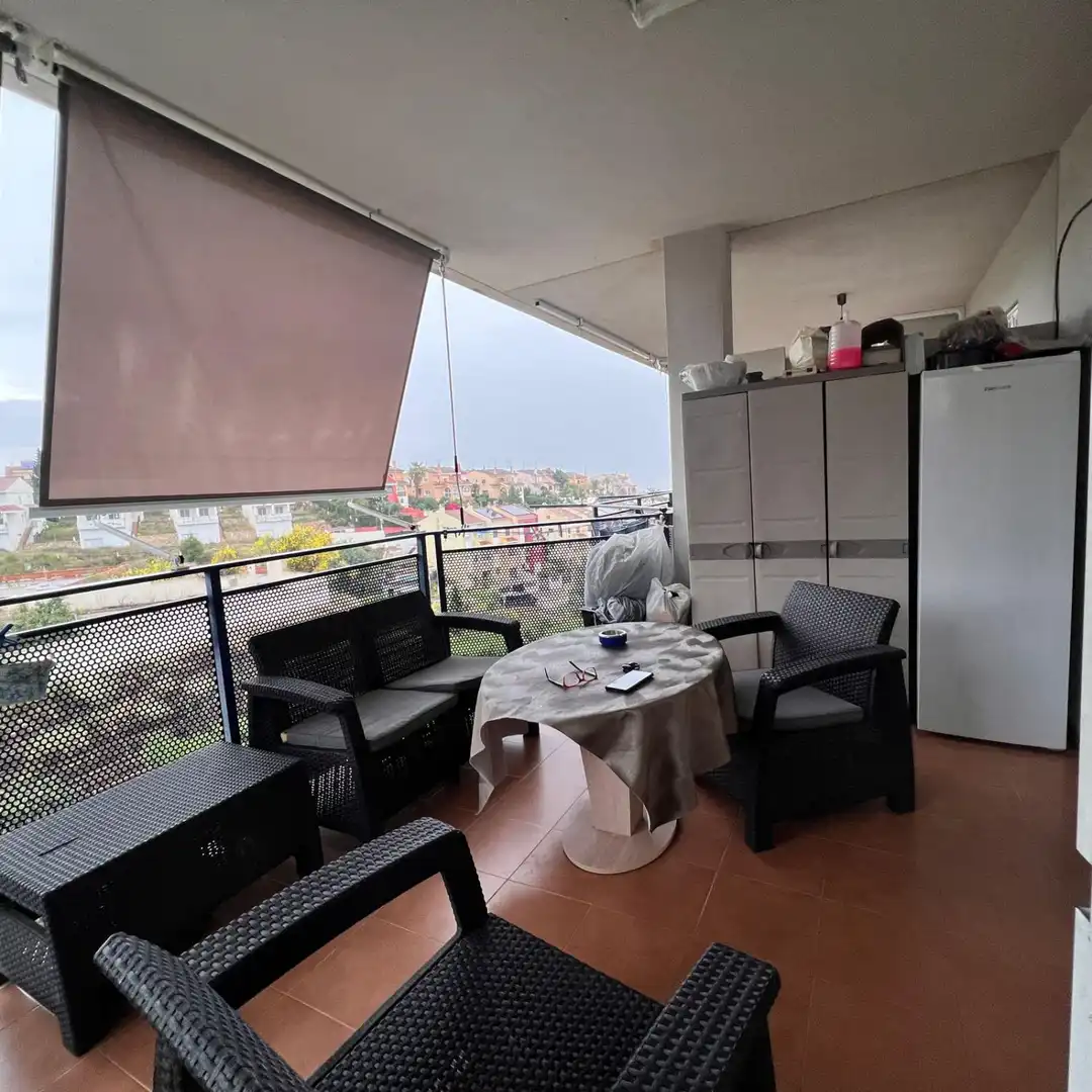 Terrasse von Einfamilien-Reihenhaus zum Verkauf in Chiva mit Heizung, Abstellraum und Balkon