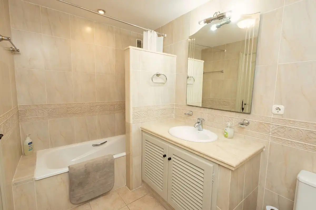 Terraced house with pool for sale in Riviera del Sol, imagen 12