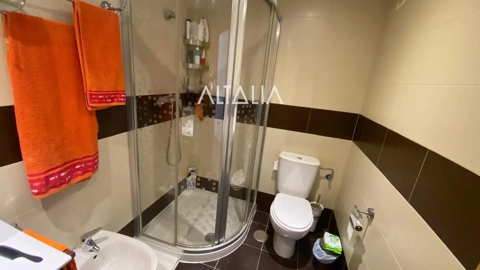 Baño de Piso en venta en Cuenca con Trastero y Amueblado