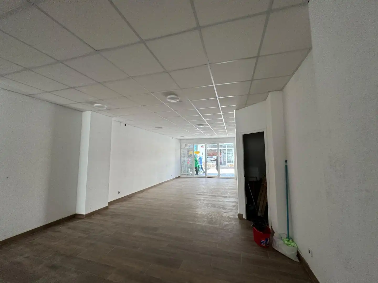 Commercial properties for rent in Calella