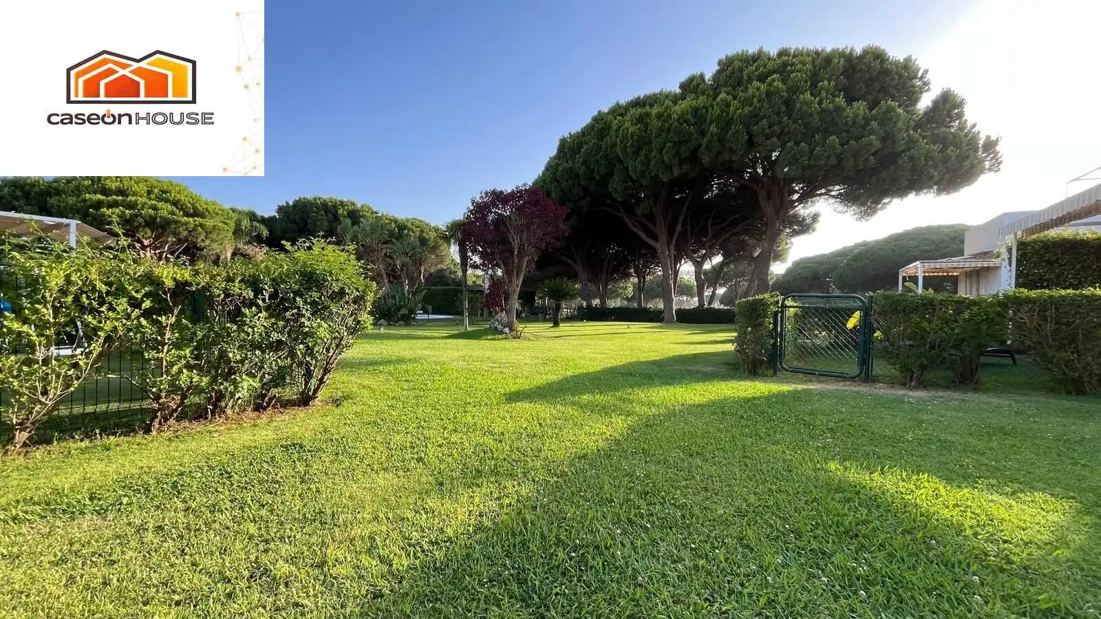 Jardí de Apartament en venda en Chiclana de la Frontera amb Piscina comunitària