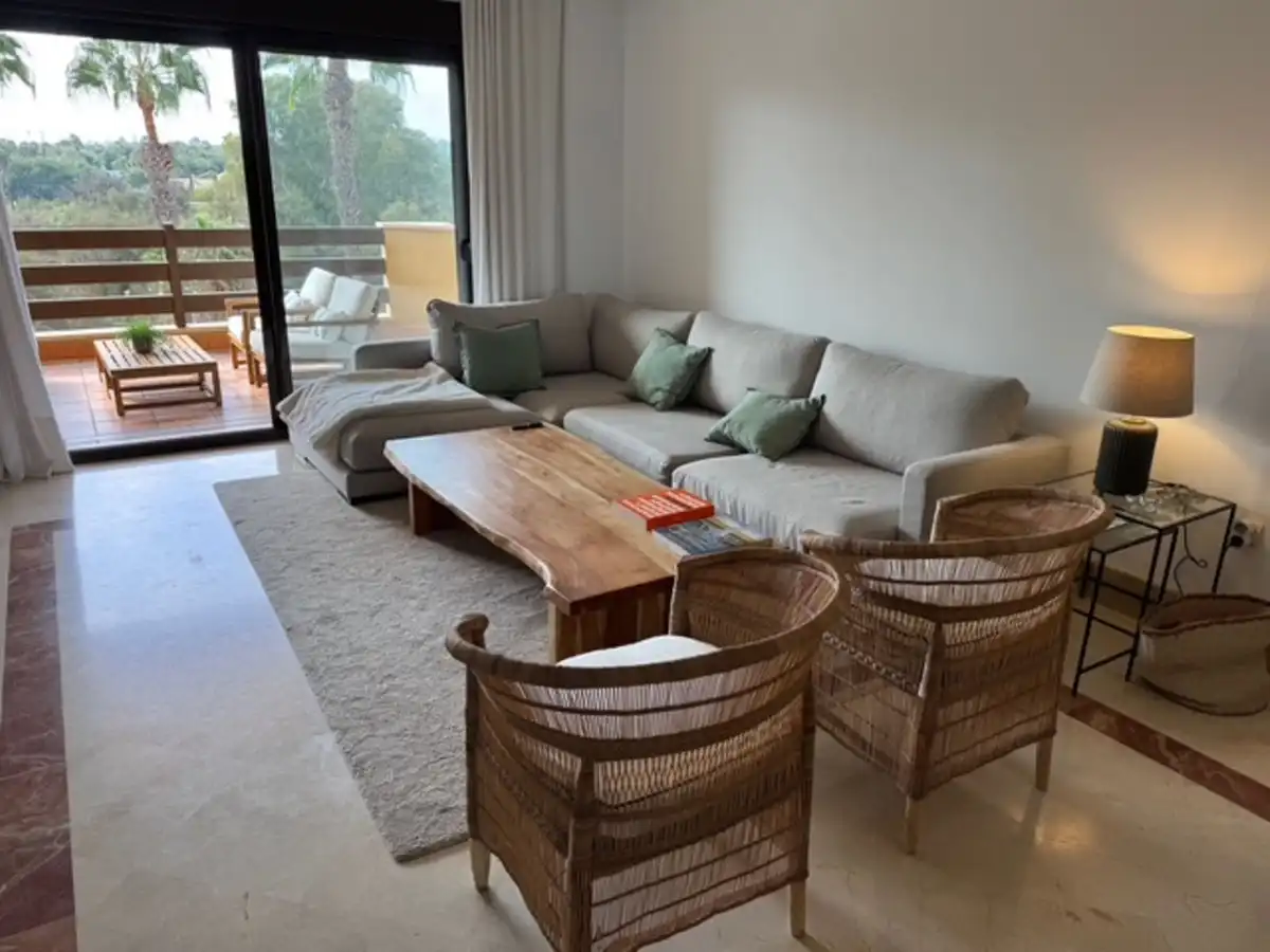 Sala de estar de Apartamento en venta en Sotogrande con Aire acondicionado, Terraza y Trastero