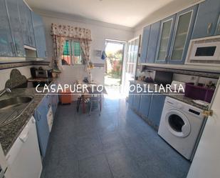 Cuina de Casa o xalet de lloguer en El Puerto de Santa María amb Aire condicionat, Jardí privat i Traster