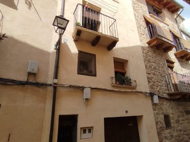 Casa con balcone in vendita a Calle Orden 11