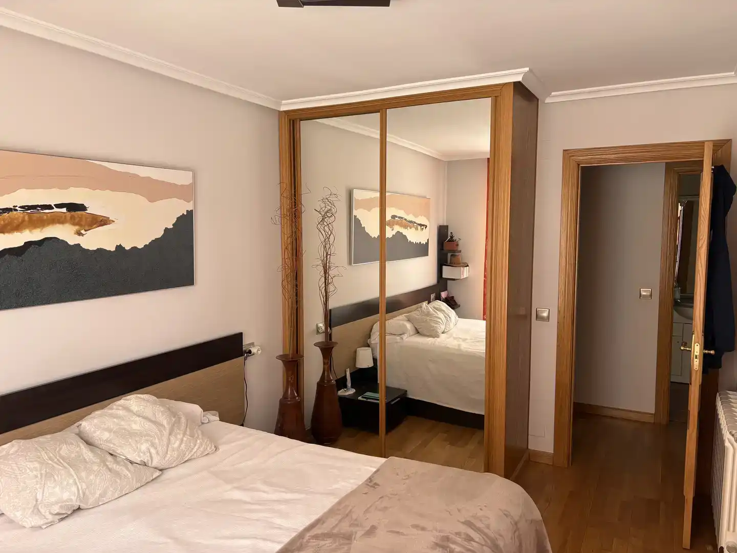 Habitación de Piso de alquiler en León Capital  con Trastero y Amueblado