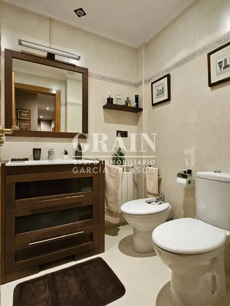 Badezimmer von Wohnung zum Verkauf in Albacete mit Heizung, Abstellraum und Balkon