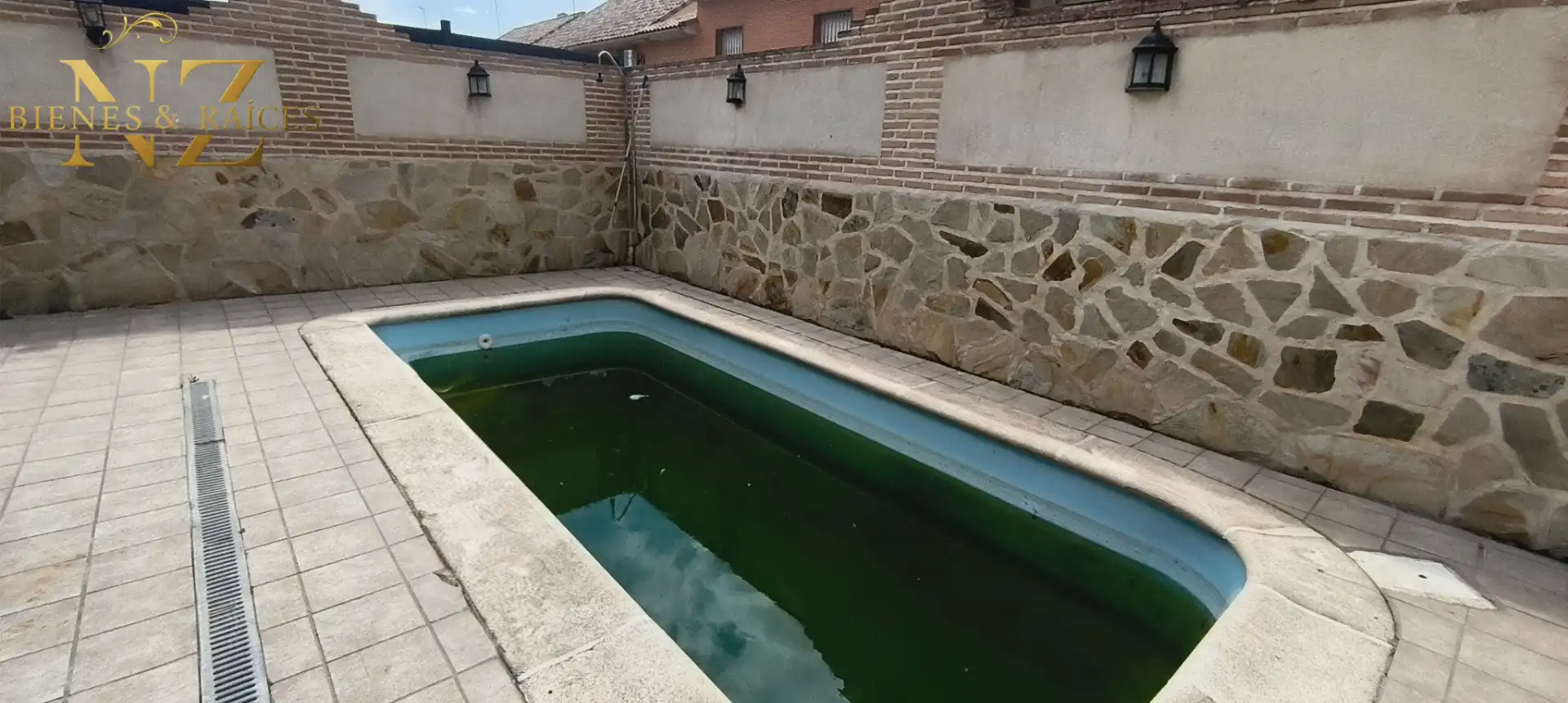 Piscina de Casa o xalet en venda en Yuncos amb Aire condicionat, Calefacció i Jardí privat