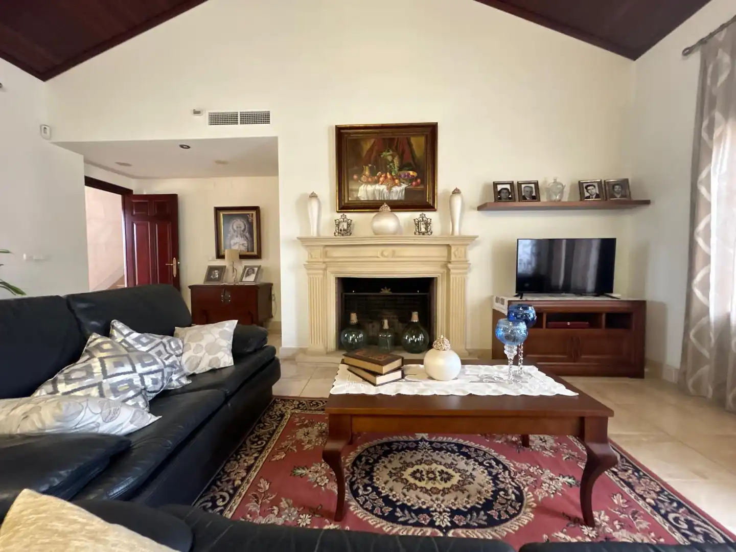 Sala d'estar de Casa o xalet en venda en Villanueva de los Castillejos amb Aire condicionat, Calefacció i Jardí privat