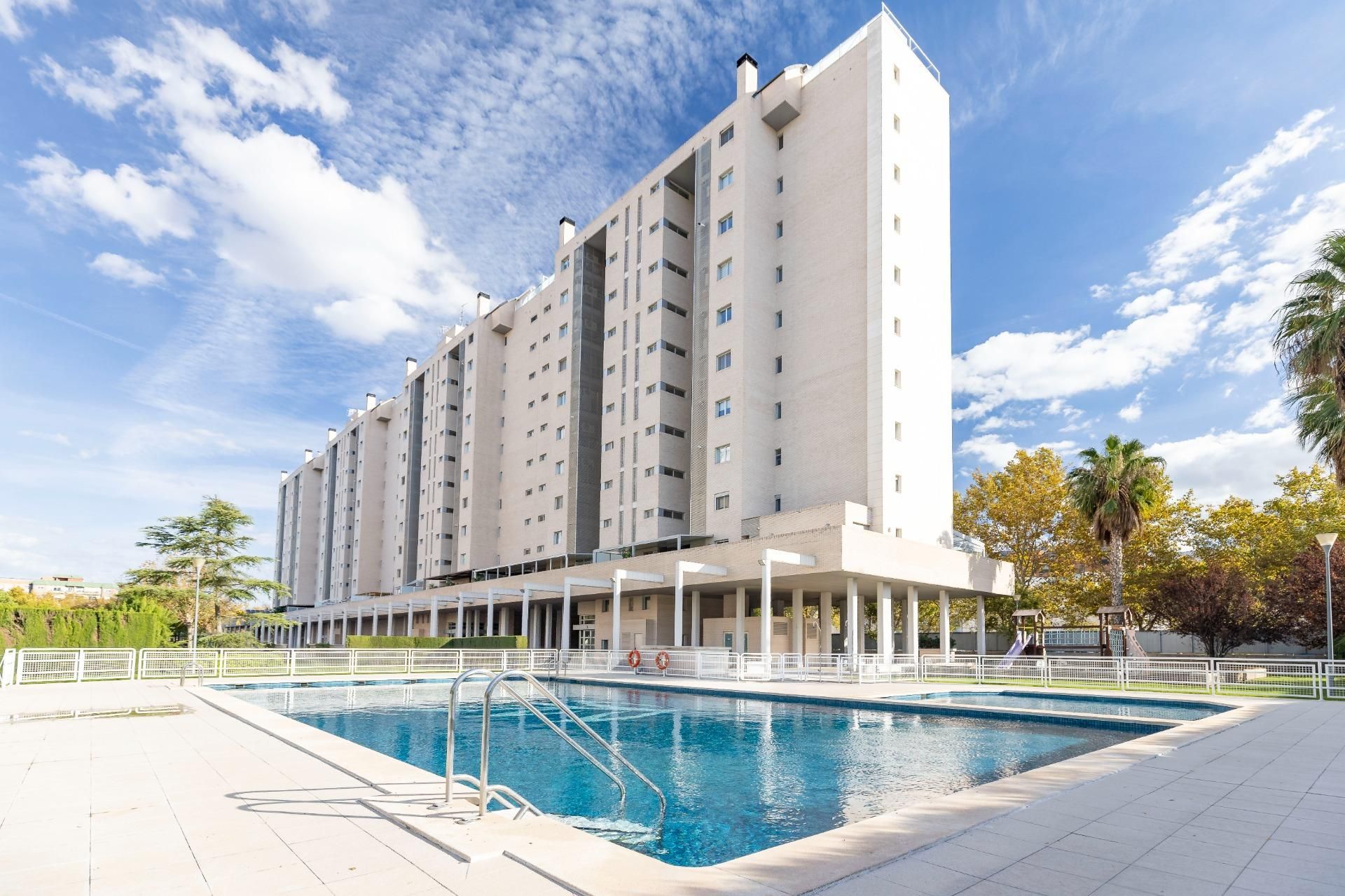 Exterior view of Flat for sale in  Valencia Capital  with Air Conditioner, Heating and Private garden