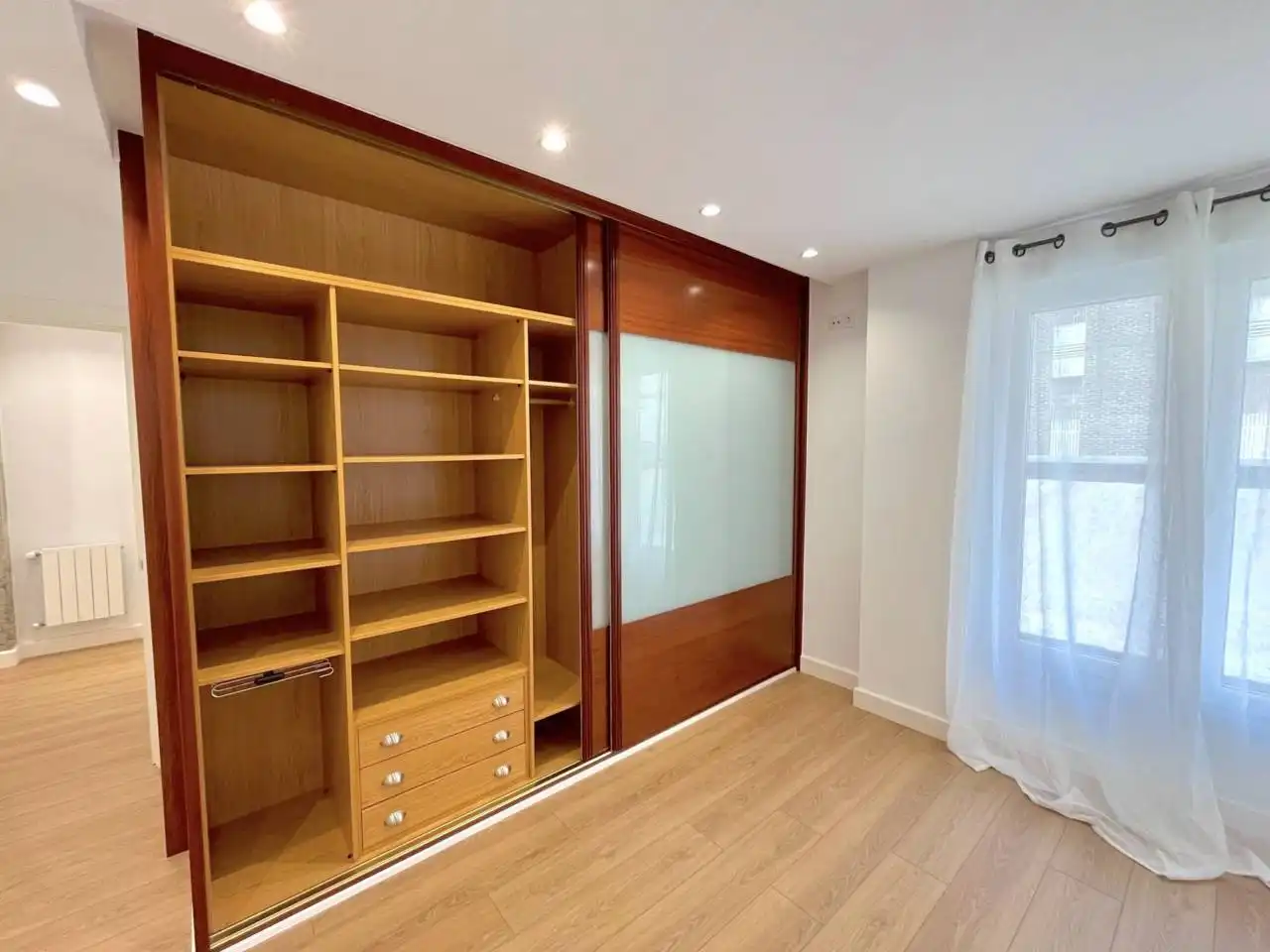 Bedroom of Flat for sale in Laredo  with Heating