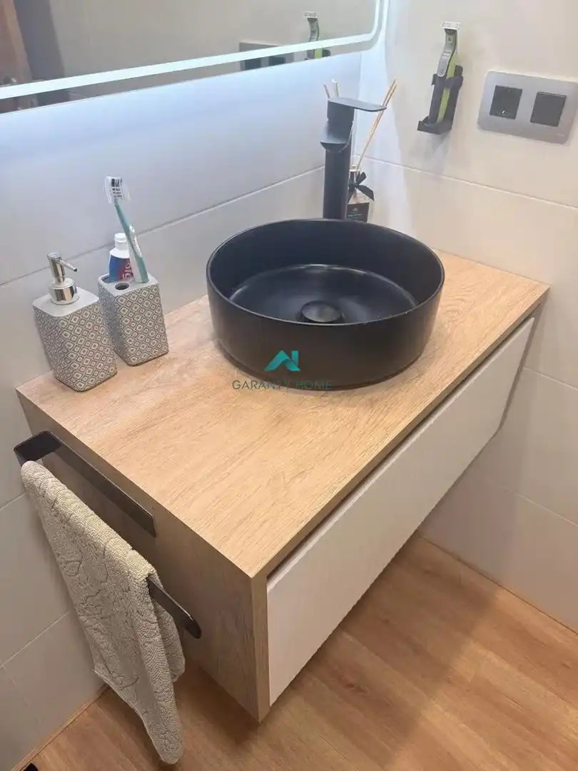 Baño de Piso en venta en Pontevedra Capital  con Calefacción y Trastero