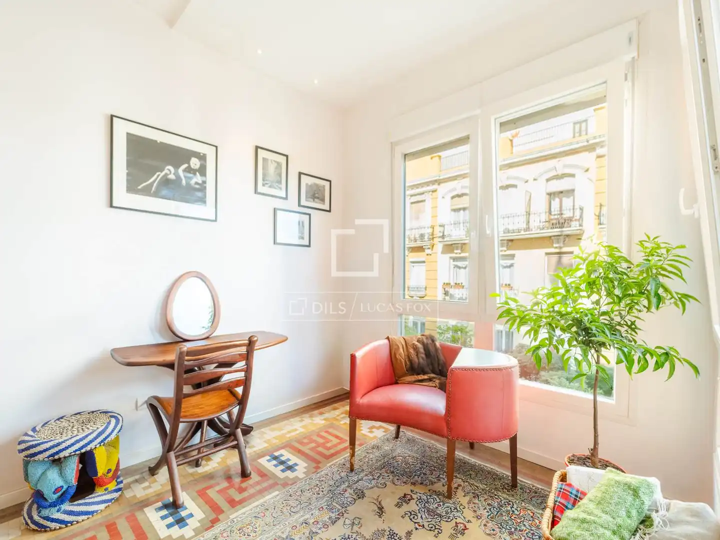 Vista exterior de Piso en venta en L'Eixample