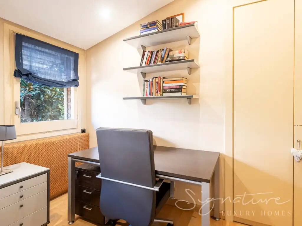 Bedroom of Detached homes for sale in Sant Cugat del Vallès  with Air Conditioner, Private garden and Terrace