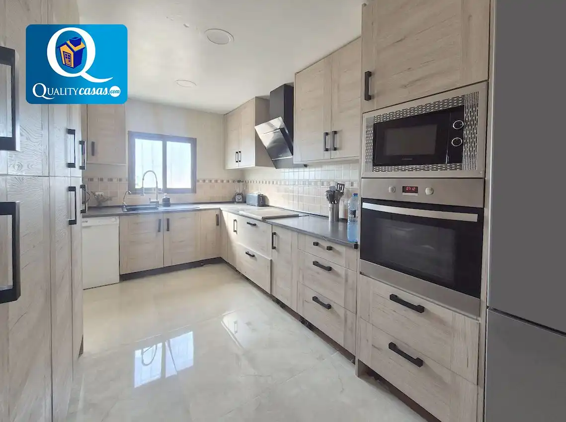 Kitchen of Houses for sale in Mutxamel  with Air Conditioner and Terrace