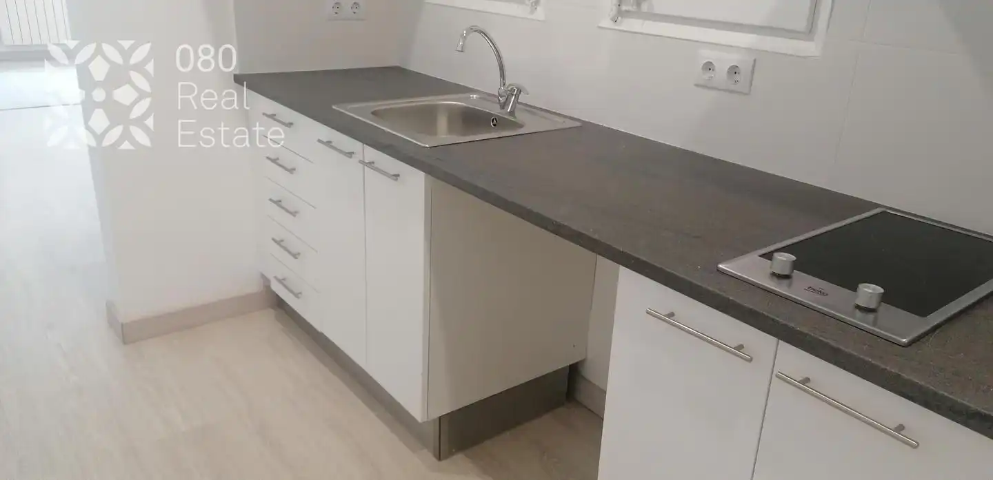 Cuina de Planta baixa en venda en Barcelona amb Parquet i Terrassa