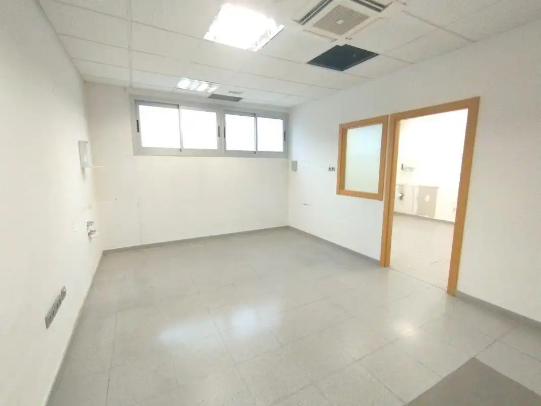 Local comercial en venda a Calle de Felisa Gale, imagen 16