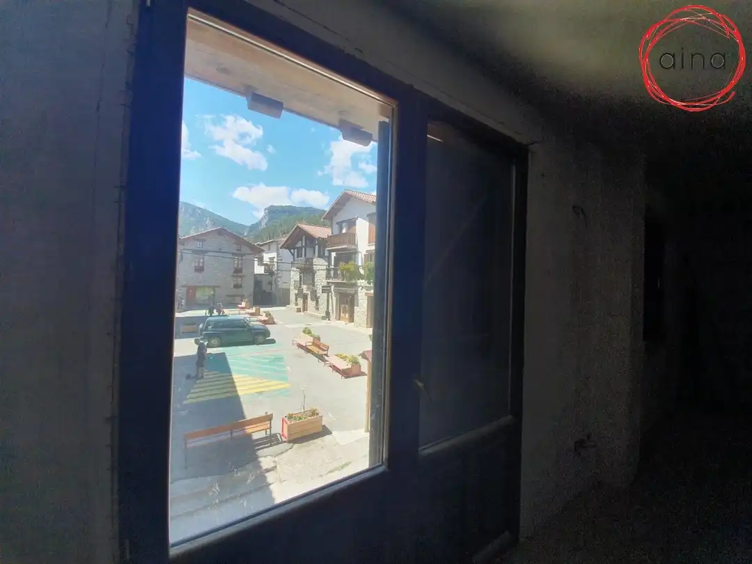Vista exterior de Casa o chalet en venta en Burgui / Burgi con Balcón