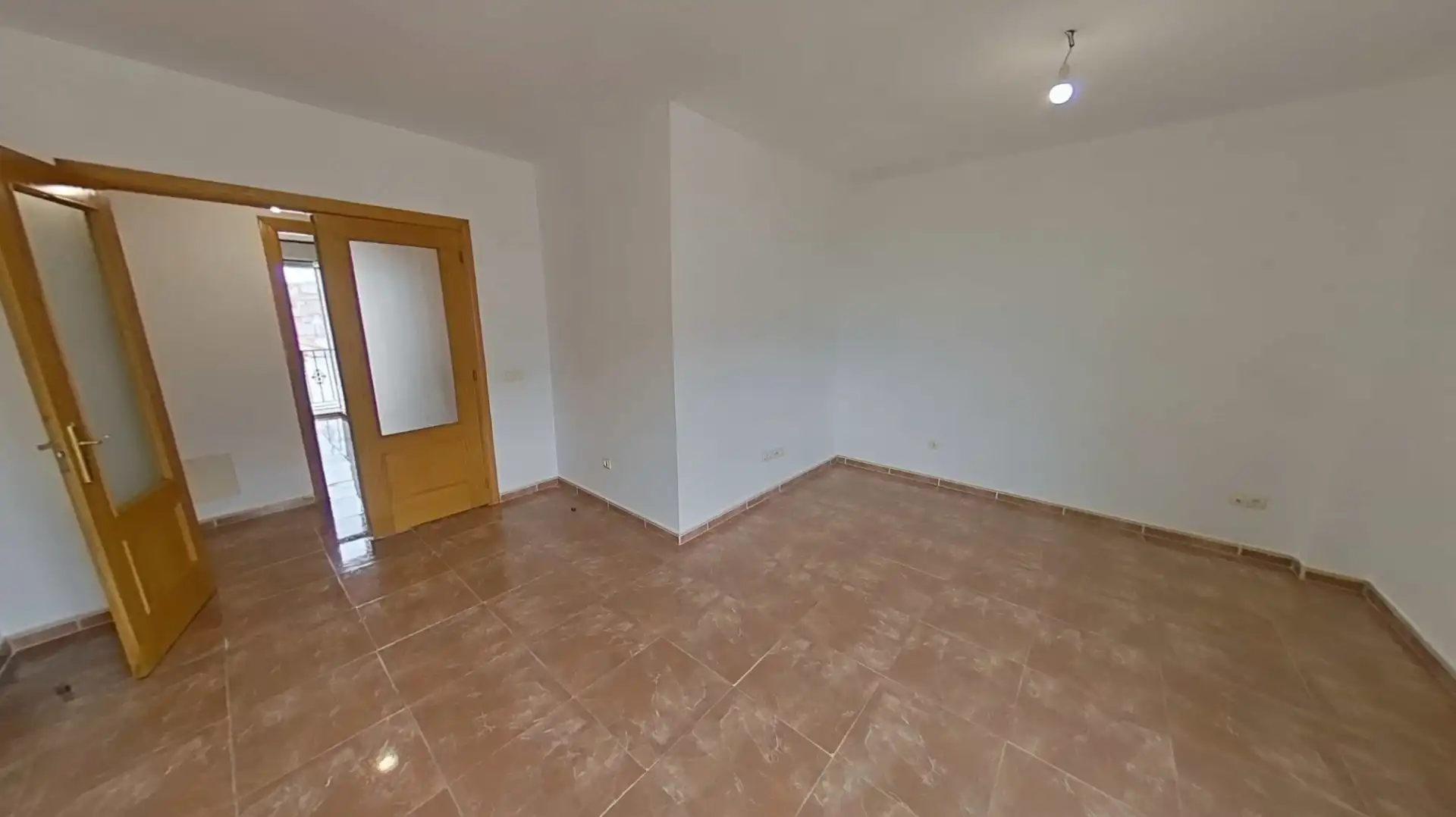 Piso en venta en Lominchar con Calefacción, Terraza y Horno