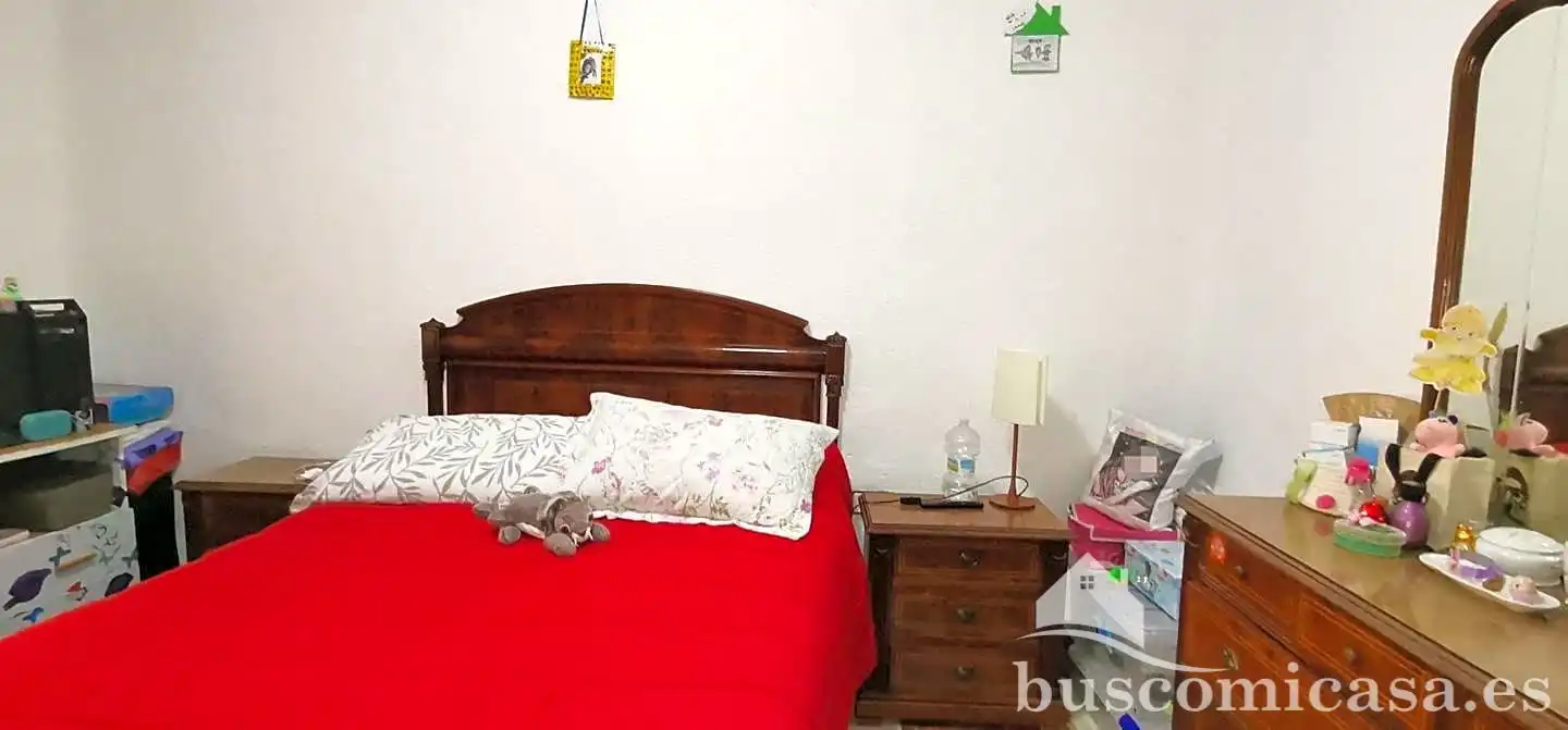 Dormitori de Casa o xalet en venda en Linares amb Aire condicionat, Terrassa i Traster