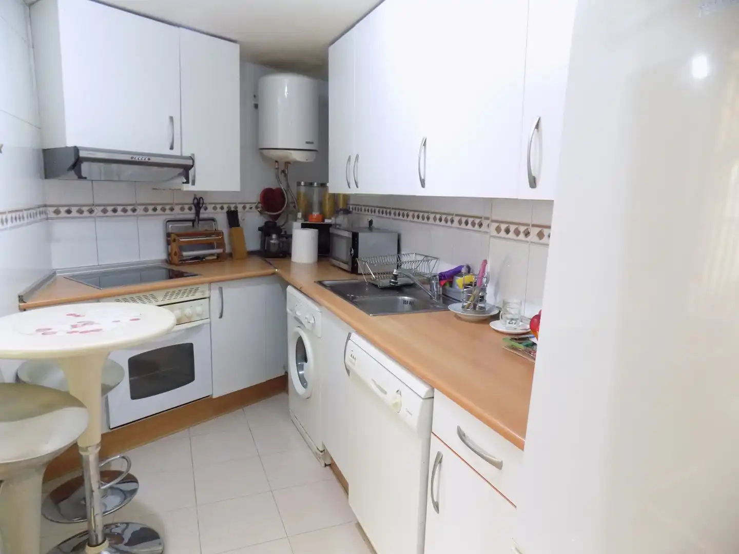 Cuina de Pis en venda en Madrid amb Calefacció, Parquet i Moblat