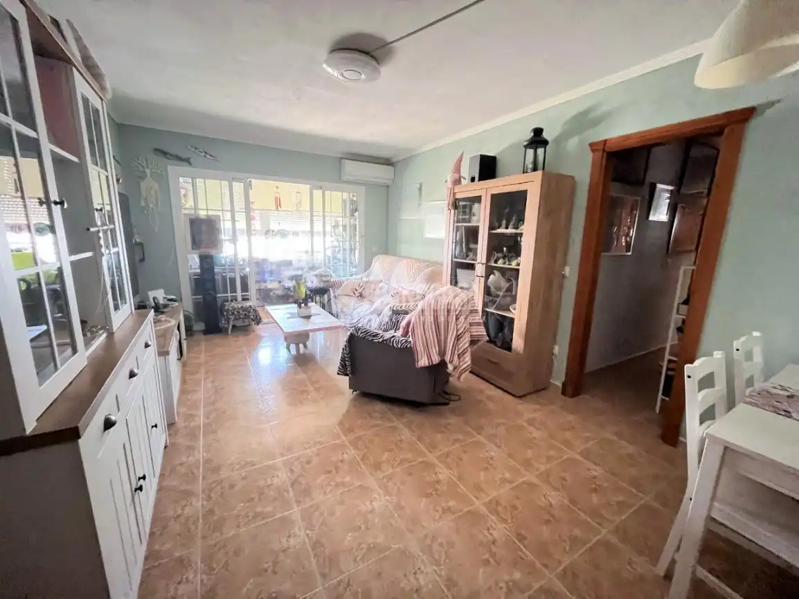 Sala d'estar de Pis en venda en San Fernando amb Aire condicionat i Terrassa