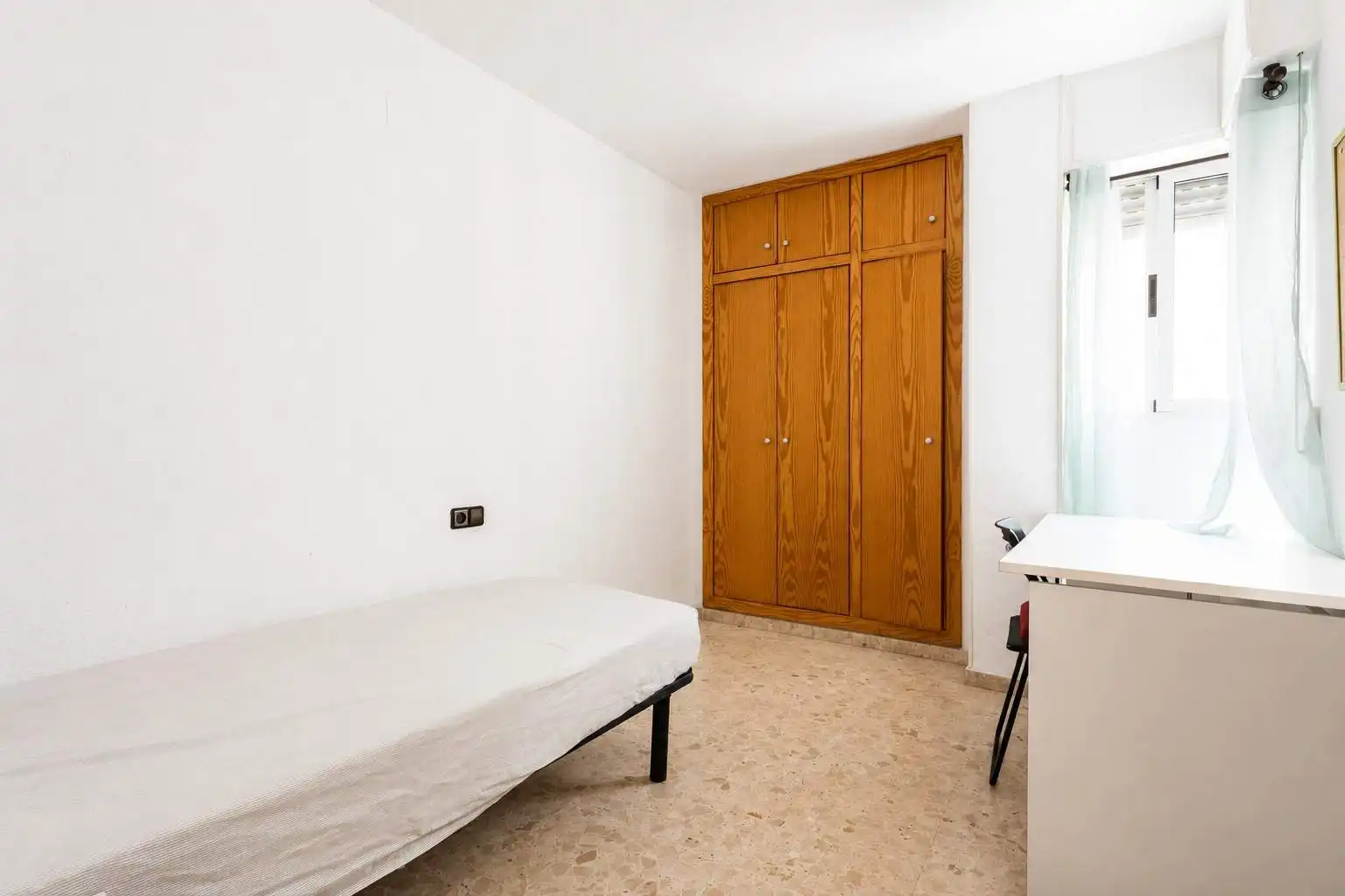 Schlafzimmer von Wohnung zum Verkauf in Gandia mit Möbliert